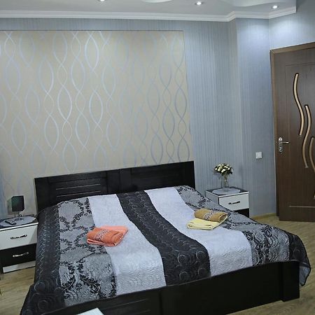 Guest House Beautiful Tbilisi On Khidistavi Street Ngoại thất bức ảnh