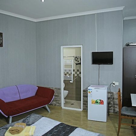 Guest House Beautiful Tbilisi On Khidistavi Street Ngoại thất bức ảnh