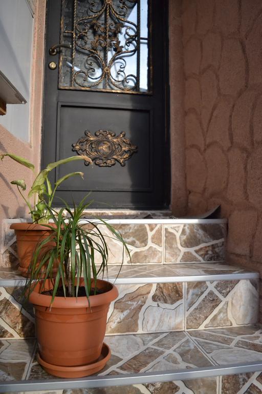 Guest House Beautiful Tbilisi On Khidistavi Street Ngoại thất bức ảnh