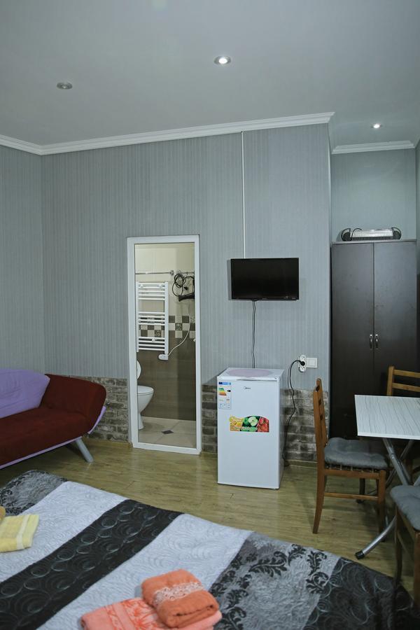 Guest House Beautiful Tbilisi On Khidistavi Street Ngoại thất bức ảnh