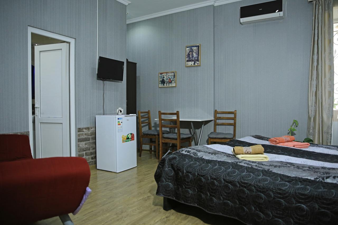 Guest House Beautiful Tbilisi On Khidistavi Street Ngoại thất bức ảnh