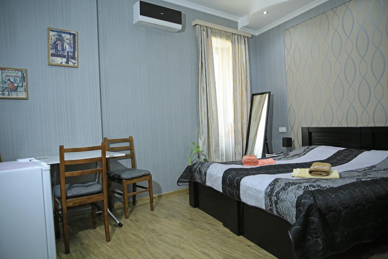 Guest House Beautiful Tbilisi On Khidistavi Street Ngoại thất bức ảnh