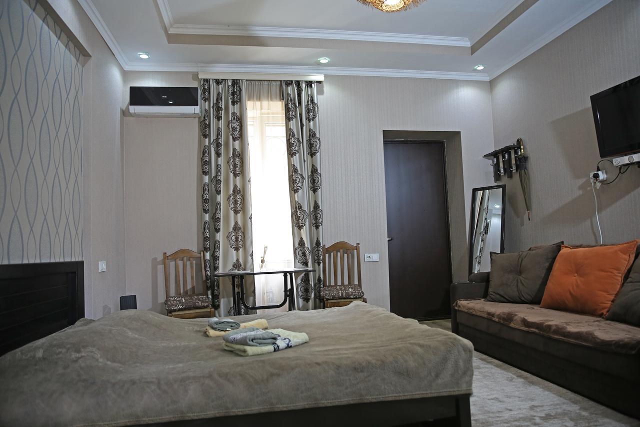 Guest House Beautiful Tbilisi On Khidistavi Street Ngoại thất bức ảnh